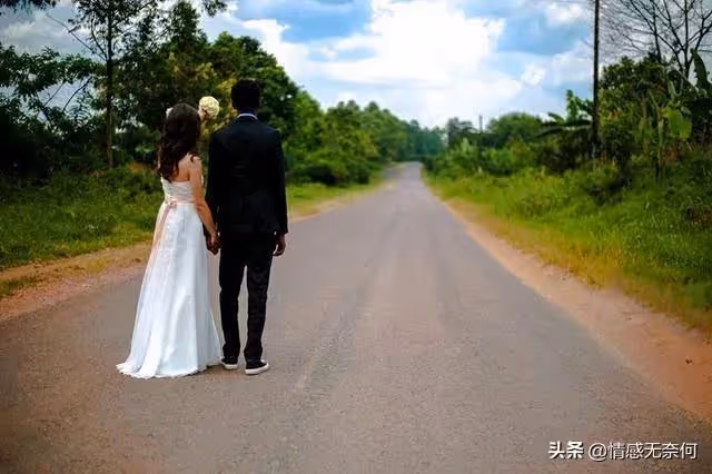 離婚兩年後前妻再婚,前夫懵了:她啥都不會怎麼還有人要?