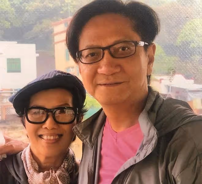 70歲陳友透露已榮升爺爺！5歲孫子呆萌可愛，兒子一家定居美國