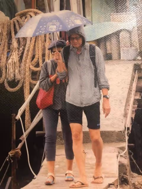 70歲陳友透露已榮升爺爺！5歲孫子呆萌可愛，兒子一家定居美國