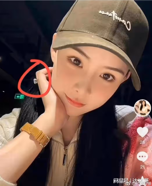 汪小菲再婚不遠了？張穎穎炫超大鑽戒 遭網揶揄：踩死臭蟲