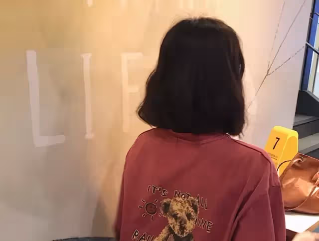 我媽陽了，她讓我弟一家躲到丈母娘家，卻命令我去伺候她