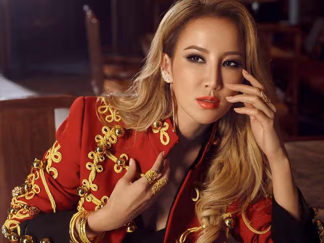 李玟被曝婚變疾病纏身!親姐哽咽稱其很痛苦,承認不喜歡外國妹夫