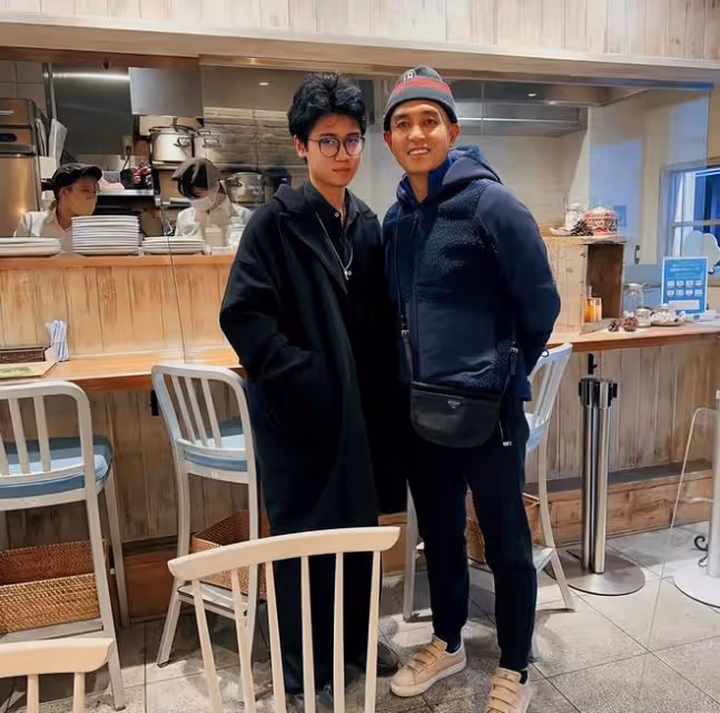 52歲港姐嫁內蒙古富商，婚後罕曬全家福，與繼子逛街吃飯太開心