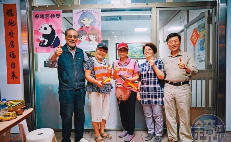 80歲《我愛紅娘》田文仲返臺養老！定居高雄以旅館為家 ，深夜樂當巡守員守護老鄉：晚年回饋社會真偉大