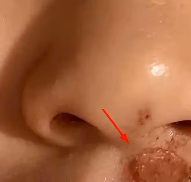 匪夷所思!億萬富豪鄭爽給孩子申請低保,尿不濕爛了粘膠帶繼續用