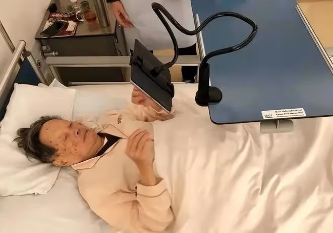 楊振寧：101歲蒼老卻強打精神，自覺時日不多，希望翁帆繼續幸福