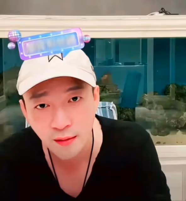 汪小菲直播怒斥大s，稱張穎穎是恩人，事後回應：只求孩子回北京
