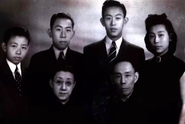 央視春晚消失的主持人：程前曹穎轉型成演員，李小萌直播帶貨