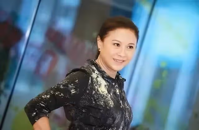 央視春晚消失的主持人：程前曹穎轉型成演員，李小萌直播帶貨