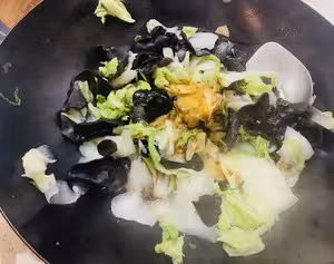 十分鐘素菜 ·木耳炒白菜