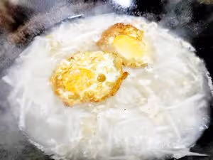 比骨頭湯還營養鮮美好喝的蘿蔔絲煎蛋湯，秋冬必喝