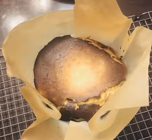 低糖版的網紅巴斯克奶酪蛋糕(Basque Burnt Cheesecake) --- 消耗談奶油和奶油奶酪