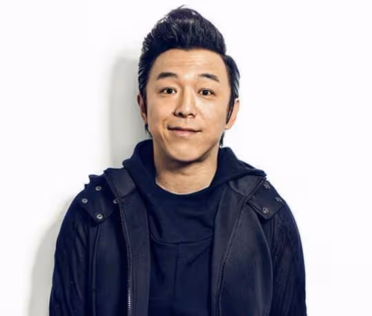 黃渤追了她13年,成名後對她不離不棄,如今45歲她被寵成公主!