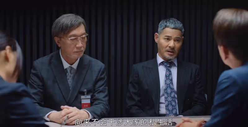 把色賄說成時尚婚姻，卓廷光夫婦沒臉沒皮，黃智賢奉獻視帝級表演