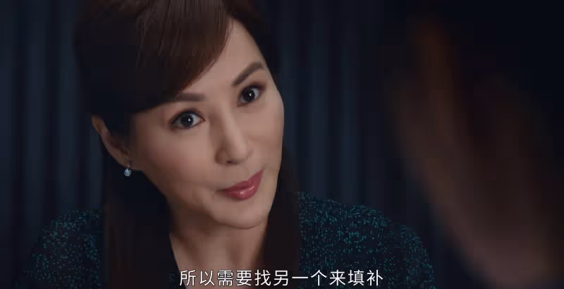 把色賄說成時尚婚姻，卓廷光夫婦沒臉沒皮，黃智賢奉獻視帝級表演