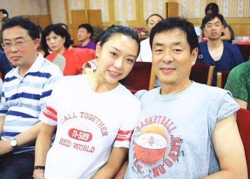 濮存昕女兒濮方：嫁農村丈夫，爸爸貼給男方50萬，用心良苦