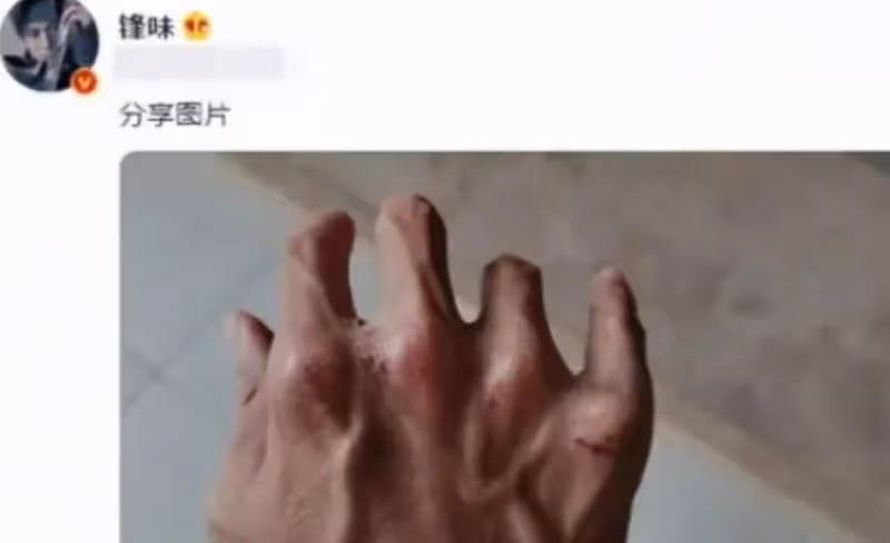 謝霆鋒分手了？獨自抱貓狠心離家，王菲舉動發現端倪！
