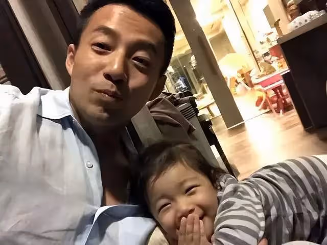 大S不讓娃回京過年，張穎穎是救命恩人，汪小菲深夜直播信息量大