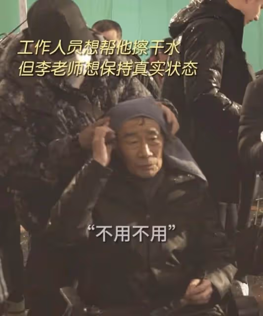 68歲戲骨李雪健寒冬拍淋雨戲，渾身顫抖拒用替身，19年前抗癌成功