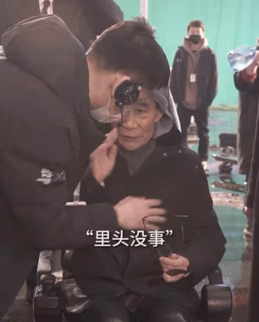 68歲戲骨李雪健寒冬拍淋雨戲，渾身顫抖拒用替身，19年前抗癌成功