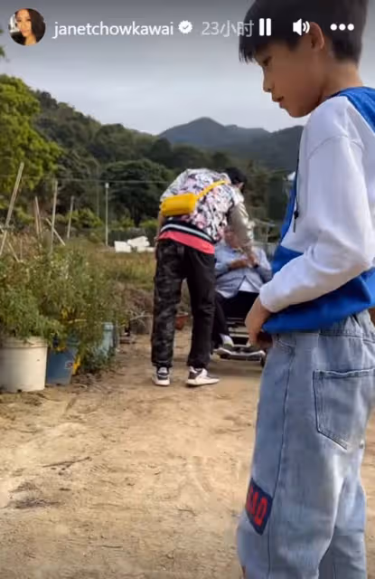 洪金寶迎71歲生日,與妻兒孫子到農場遊玩,坐輪椅鬚髮皆白精神好