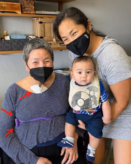 鄭佩佩77歲生日獲子女表白,身體變差靠輪椅代步,已移居美國養老