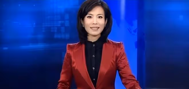央視主持寶曉峰：從內蒙古走出的美女主播，44歲單身未婚