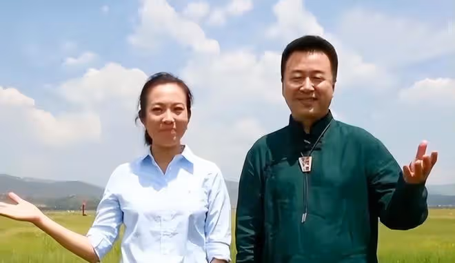 央視主持寶曉峰：從內蒙古走出的美女主播，44歲單身未婚