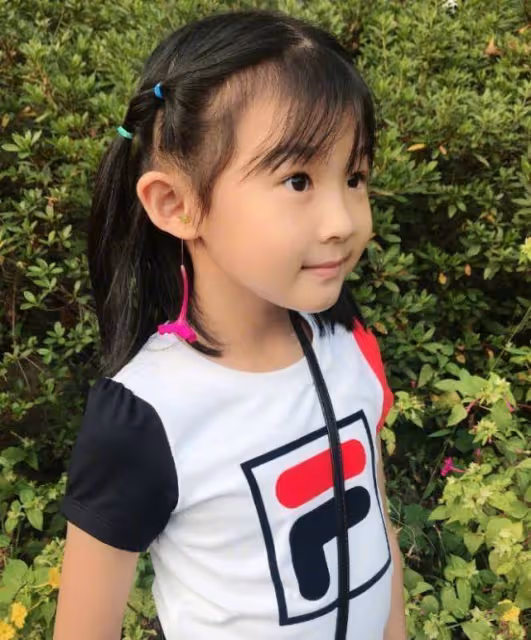 陸毅女兒才是公平遺傳，老天吻了姐姐的初戀臉，還不忘給妹妹開窗