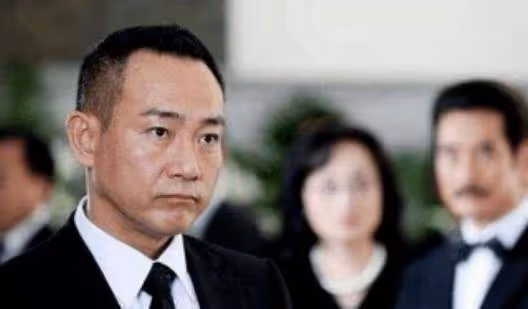 現實中曾是真警察的4位演員，張家輝上榜，而她還是「警花」！