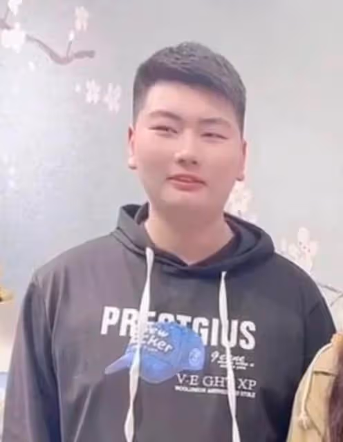 大衣哥兒子朱單偉低調二婚，直升機豪車接親排面大，花400w娶媳婦