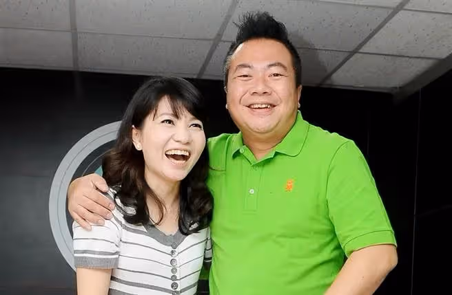 後悔也沒用！董至成離婚後「盡力當好爸爸」彌補16歲兒　一年學費60萬「笑喊得賣腎」沒日夜拍戲