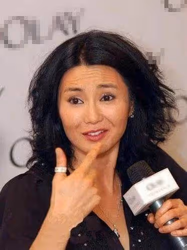 張曼玉：越老越糊塗，退圈分明是自己年齡大過時，卻說是別人的錯