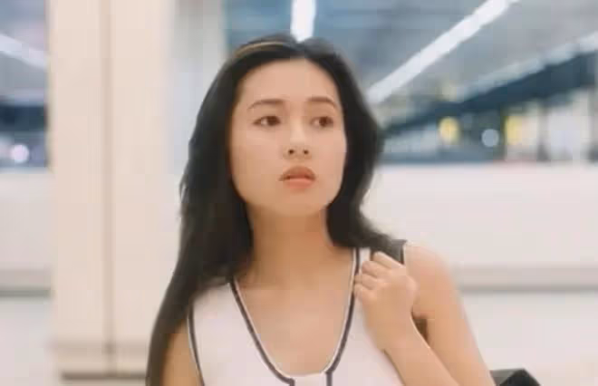 57歲李麗珍曬慶生照，身材發福走樣，25歲女兒出鏡繼承媽媽高顏值