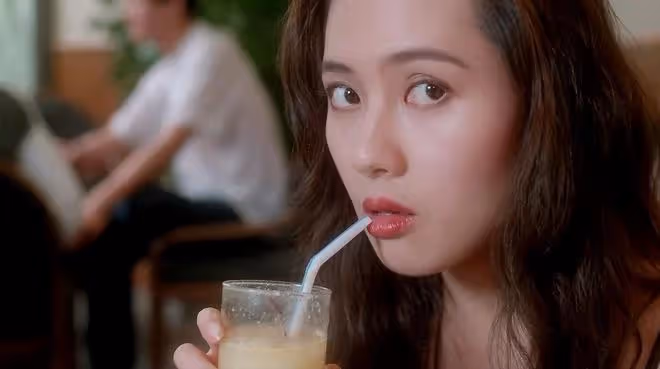 57歲李麗珍曬慶生照，身材發福走樣，25歲女兒出鏡繼承媽媽高顏值
