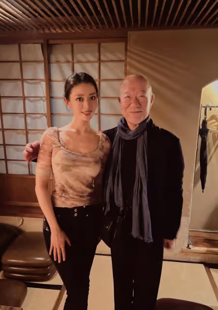 郎朗夫婦風波後看房!吉娜面色蒼白黑眼圈嚴重,一群人拎包跟隨