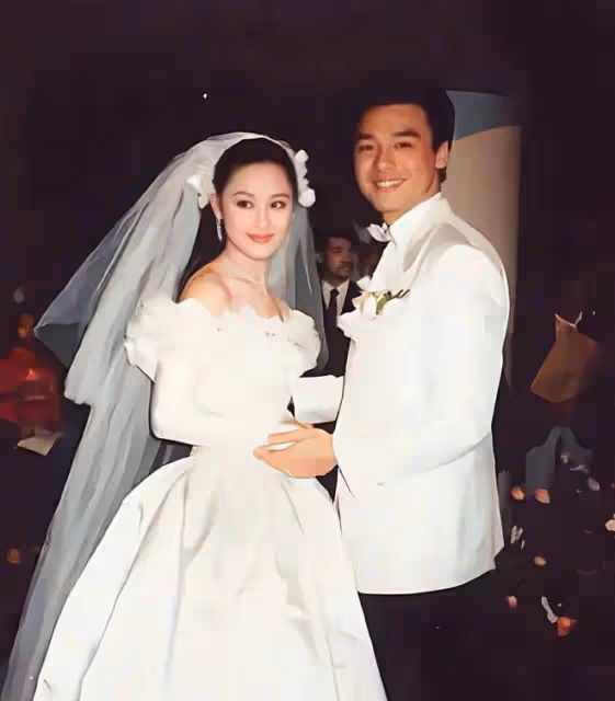 59歲章小蕙身體引擔憂，自曝更年期手腳冰冷冒汗，遇事腦霧變呆滯