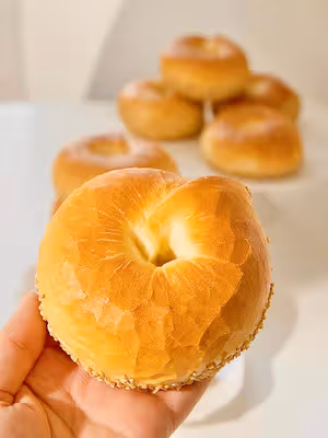 奶鹽芝麻貝果🥯超香der～超快手～發酵時間短～超好吃😋
