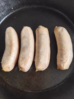 平底鍋做烤腸（整個，切片都可以）