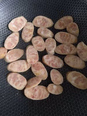 平底鍋做烤腸（整個，切片都可以）