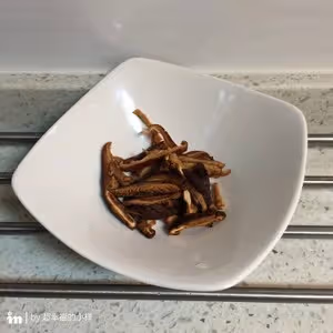上海特色--白菜肉絲湯年糕