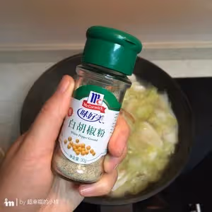 上海特色--白菜肉絲湯年糕