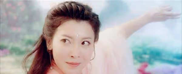 《香蜜》女演員換上現代裝，鎏英英氣，穗禾可愛，最美不是錦覓