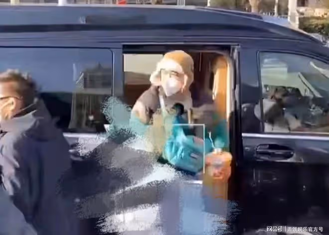 央視春晚第三次聯排！張雨綺雙馬尾元氣足，楊紫尹正包貝爾齊亮相