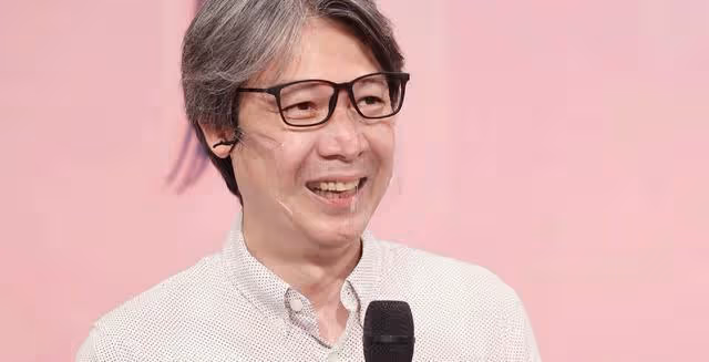 香港知名男星滿頭灰白髮現身！出軌港姐事業盡毀，至今仍是單身