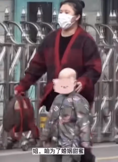 沈騰王琦合體現身破婚變傳聞，沈騰錄春晚後回酒店，妻子緊隨其後