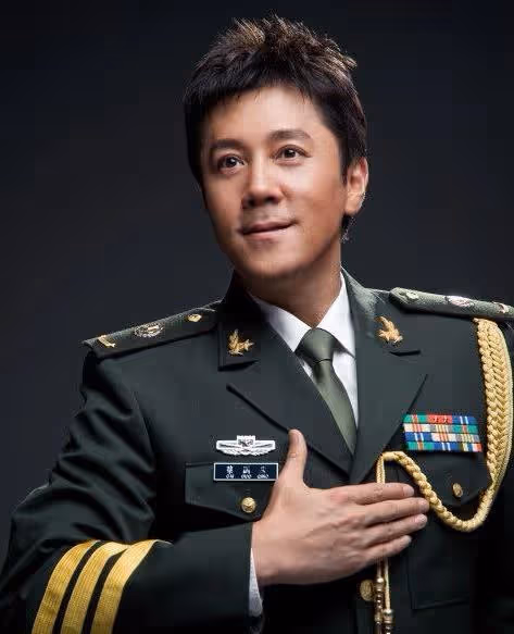 一首歌吃一輩子的歌手，龐龍求封殺，楊臣剛破吉尼斯紀錄
