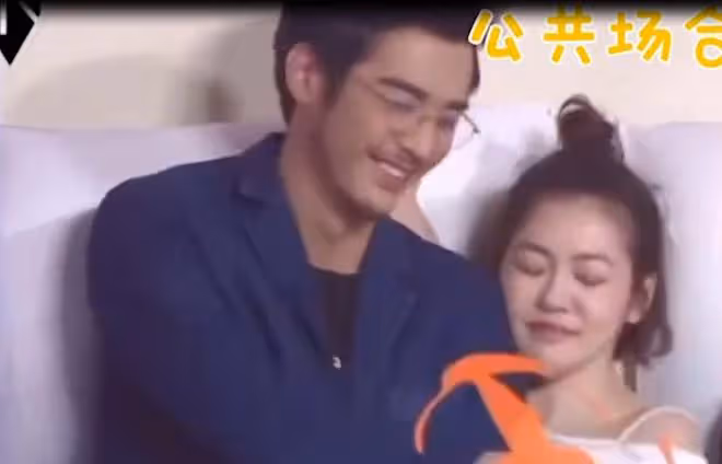 聞周杰倫球鞋,當眾舔女藝人腳趾,小S這些年究竟做過多少荒唐事