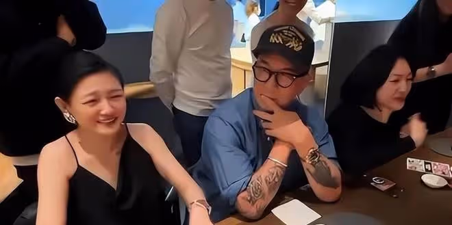 聞周杰倫球鞋,當眾舔女藝人腳趾,小S這些年究竟做過多少荒唐事