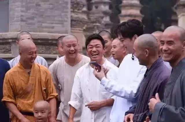 90年代,「李連杰」演的電影《少林寺》,改變了「王寶強」的命運